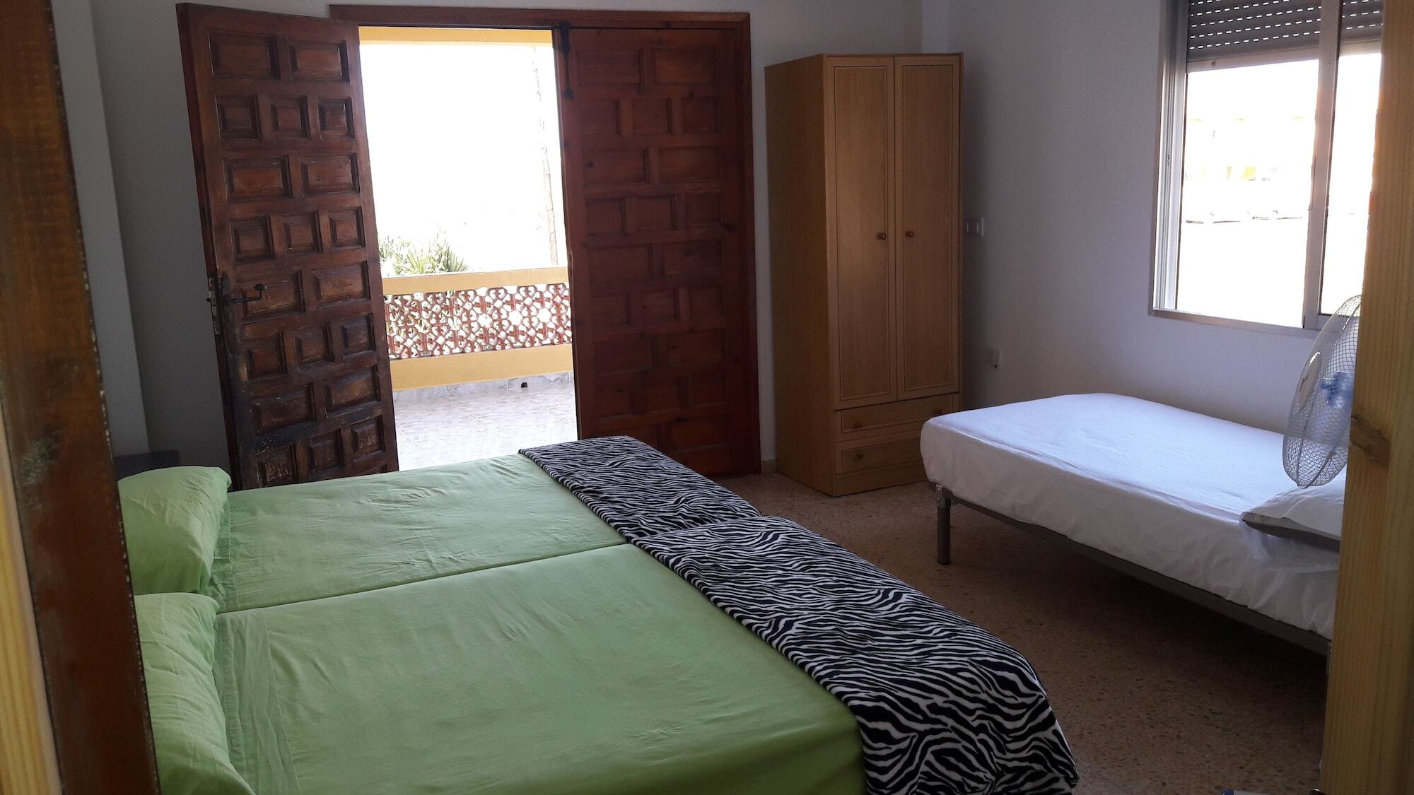 Pensión Aqua House 2*