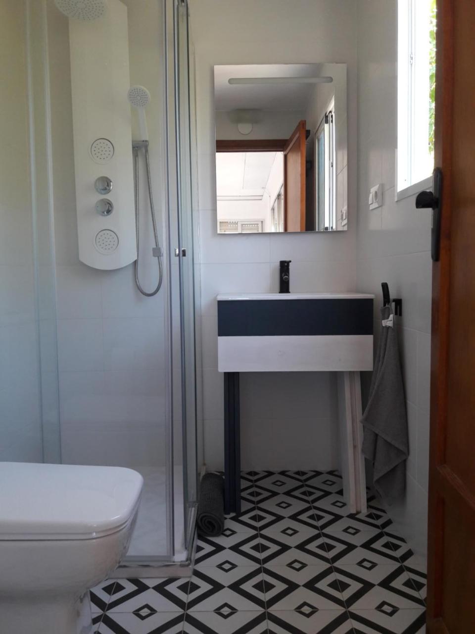 Aqua House Pensión